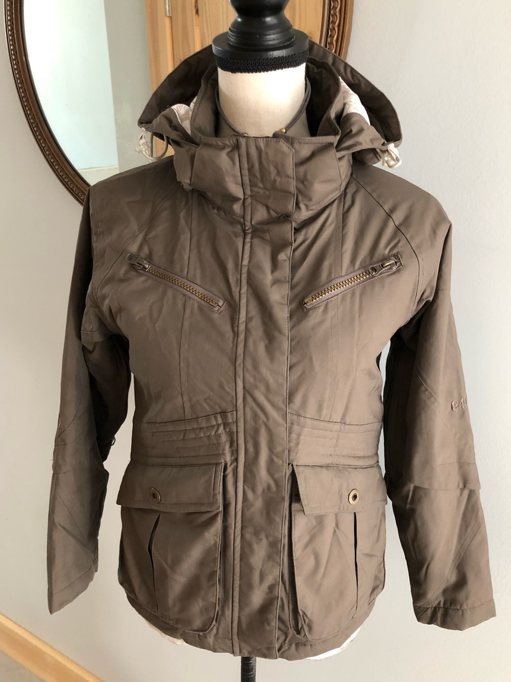 Girls Winter Mocha Brown Snowboard Ski Quality Jacket With Special Features